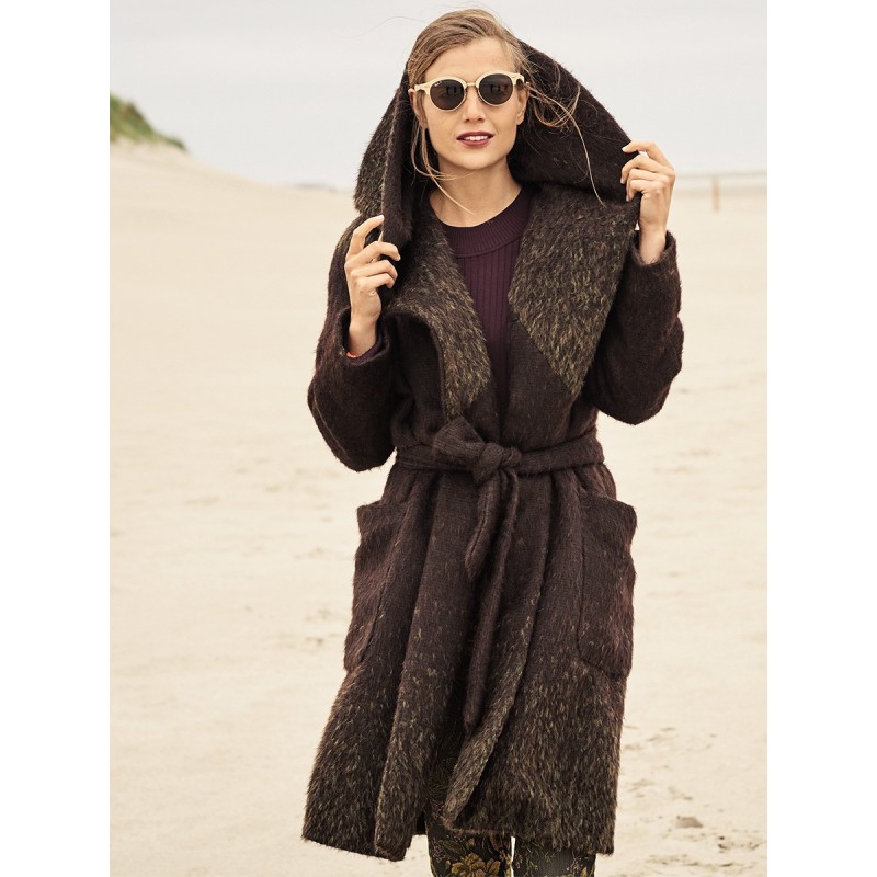 Pattern Coat with a solid...