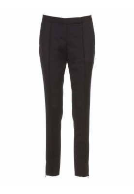 Pattern Pants of a narrowed silhouette with arrow pleats (Burda 11/2010, pattern number 122)