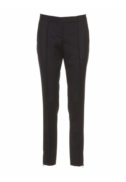 Pattern Pants of a narrowed silhouette with arrow pleats (Burda 11/2010, pattern number 122)