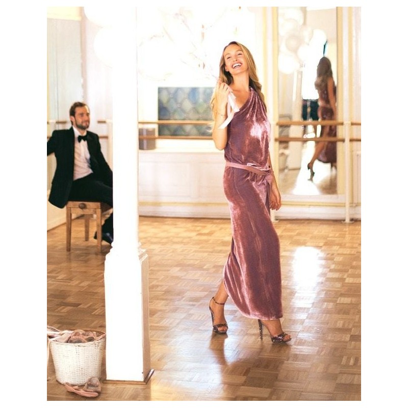 Pattern One shoulder velvet...