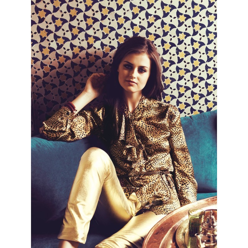 Pattern Shirt-cut blouse...