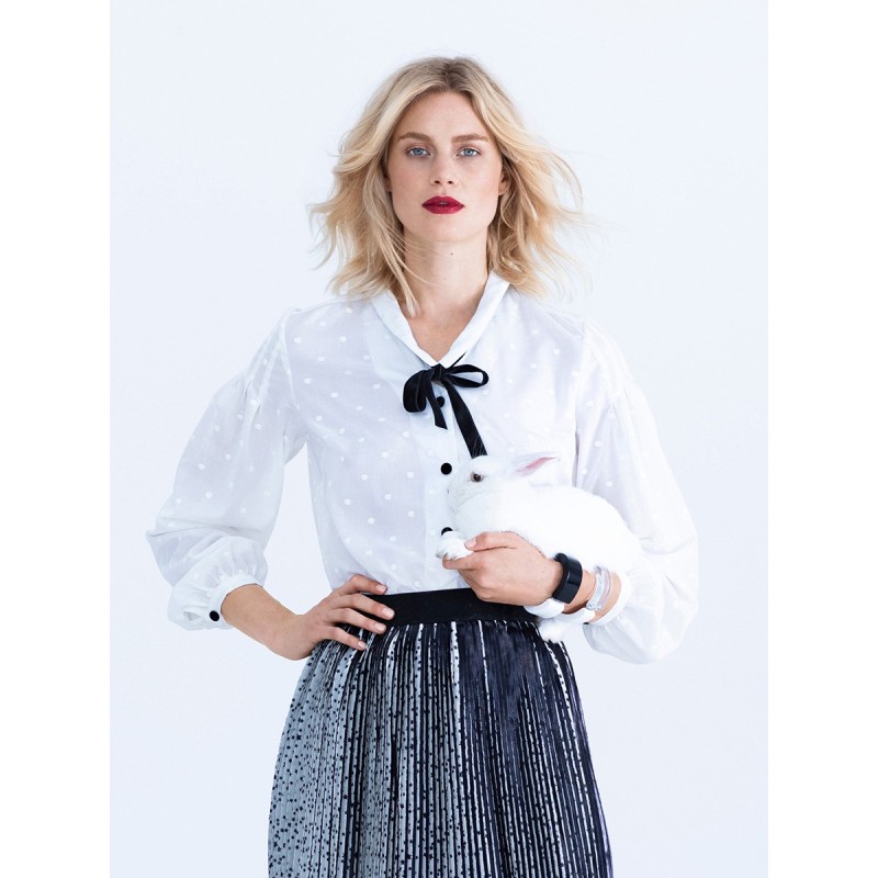 Pattern Straight-cut blouse...