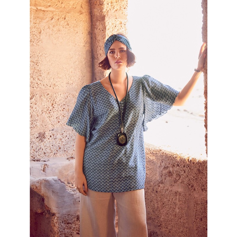 Pattern Blouse of a...