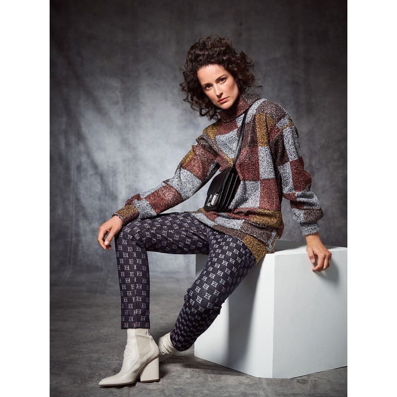 Pattern Loose-cut pullover...