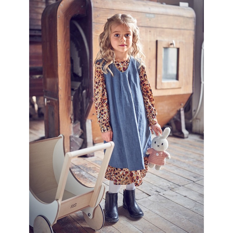 Pattern Dress with a flared...