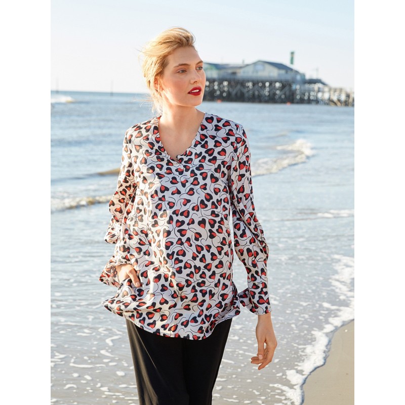 Pattern Blouse of a...
