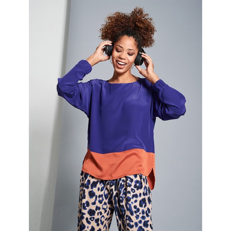Pattern Blouse of a...