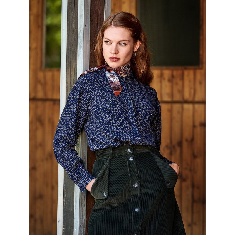 Pattern Shirt-cut blouse...