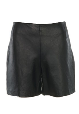 Short leather shorts pattern (Burda 12/2011, pattern number 112)