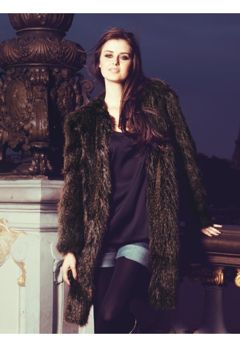 Pattern A coat of simple cut made of artificial fur (Burda 11/2011, pattern number 101)