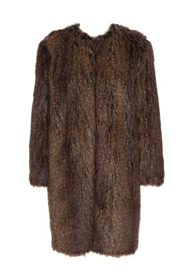 Pattern A coat of simple cut made of artificial fur (Burda 11/2011, pattern number 101)