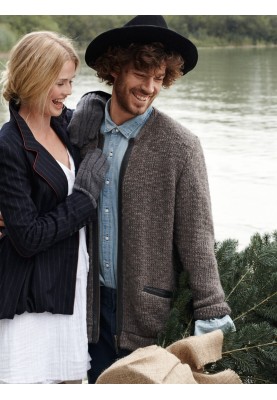 Pattern Cardigan of a straight silhouette without a collar (Burda 12/2012, pattern number 143)