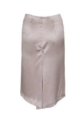 Pattern Pencil skirt with gode wedge in the back seam (Burda 12/2012, pattern number 122)