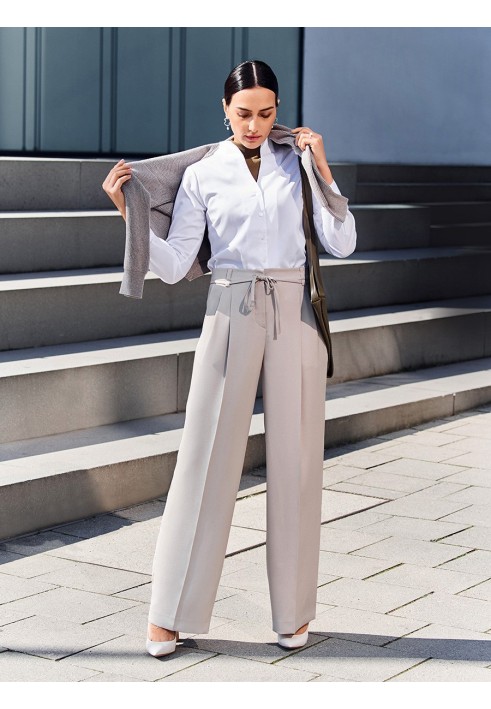 Pattern Marlene trousers with a tie belt (Burda 8/2020, pattern number 114)