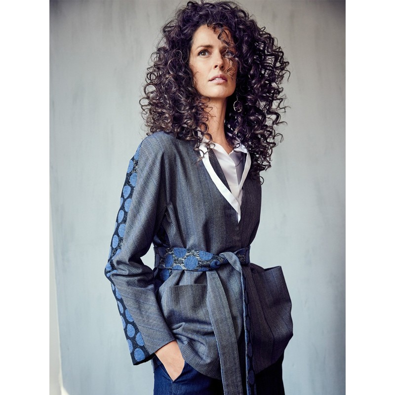 Pattern Jacket of a laconic...