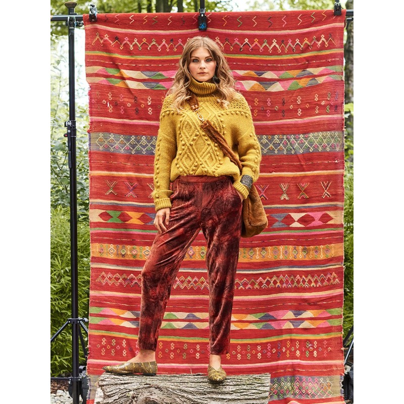 Pattern Velvet trousers...