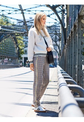 Pattern Pants with a patterned belt and stripes (Burda 11/2018, pattern number 117 B)