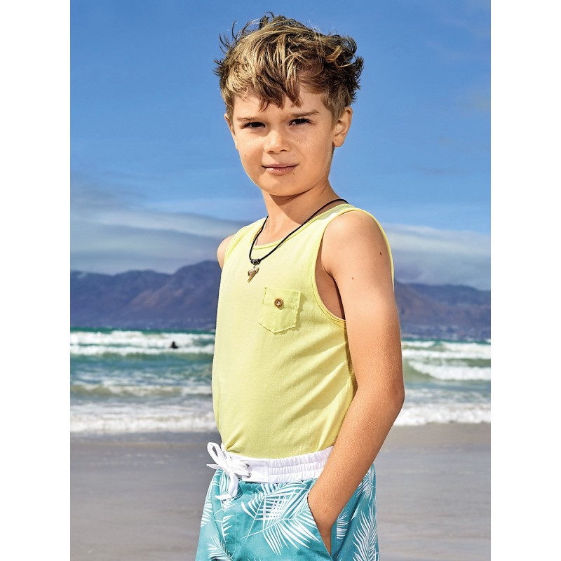 Pattern T-shirt with a...