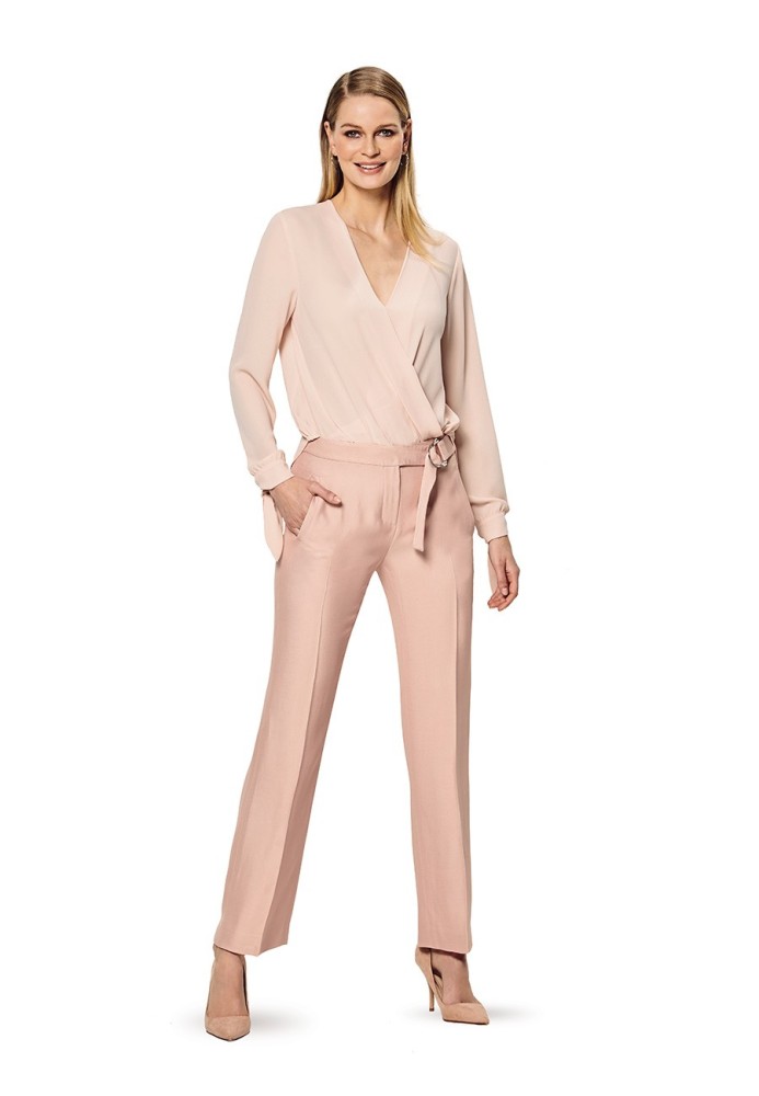 Pattern Pants with arrow pleats and slit pockets (Burda 2/2020, pattern number 6157 B)