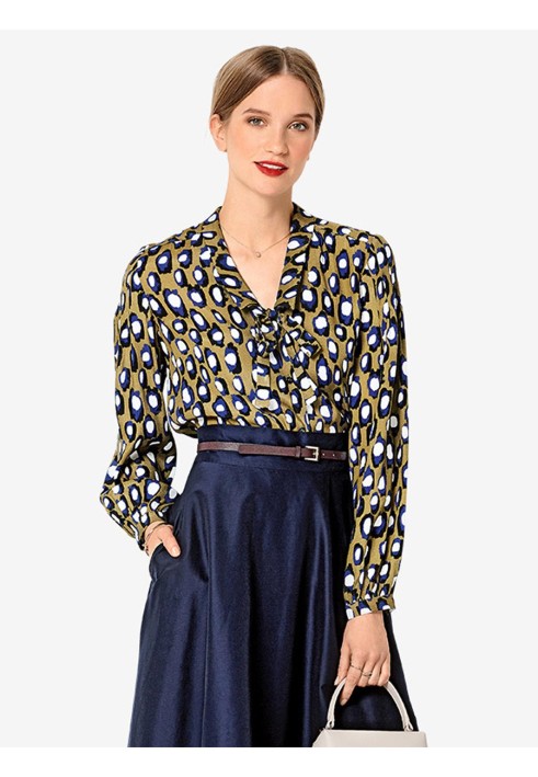 Pattern Blouse shirt without collar (Burda 2/2019, pattern number 6274 B)