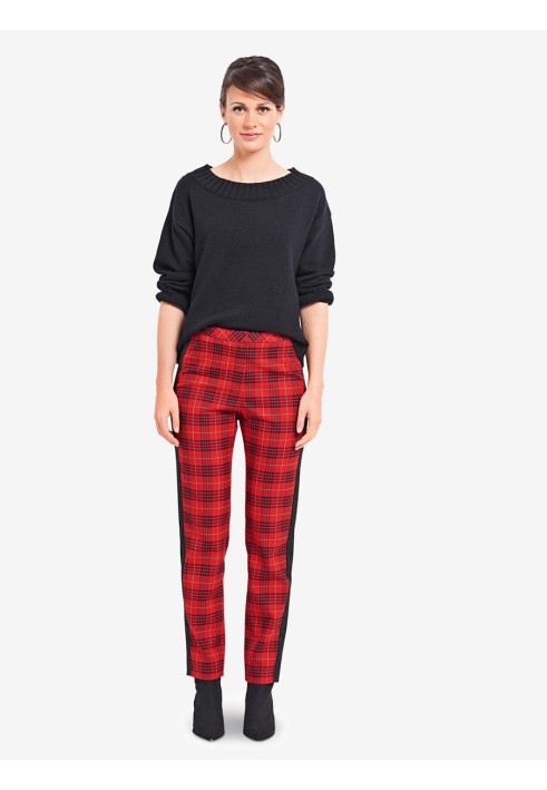 Pattern Tapered trousers with satin stripes (Burda 2/2018, pattern number 6377 B)