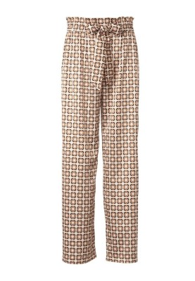 Pattern Straight-cut trousers with an elastic waistband (Burda 8/2018, pattern number 106 A)