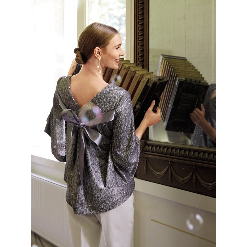 Pattern Blouse with flared...