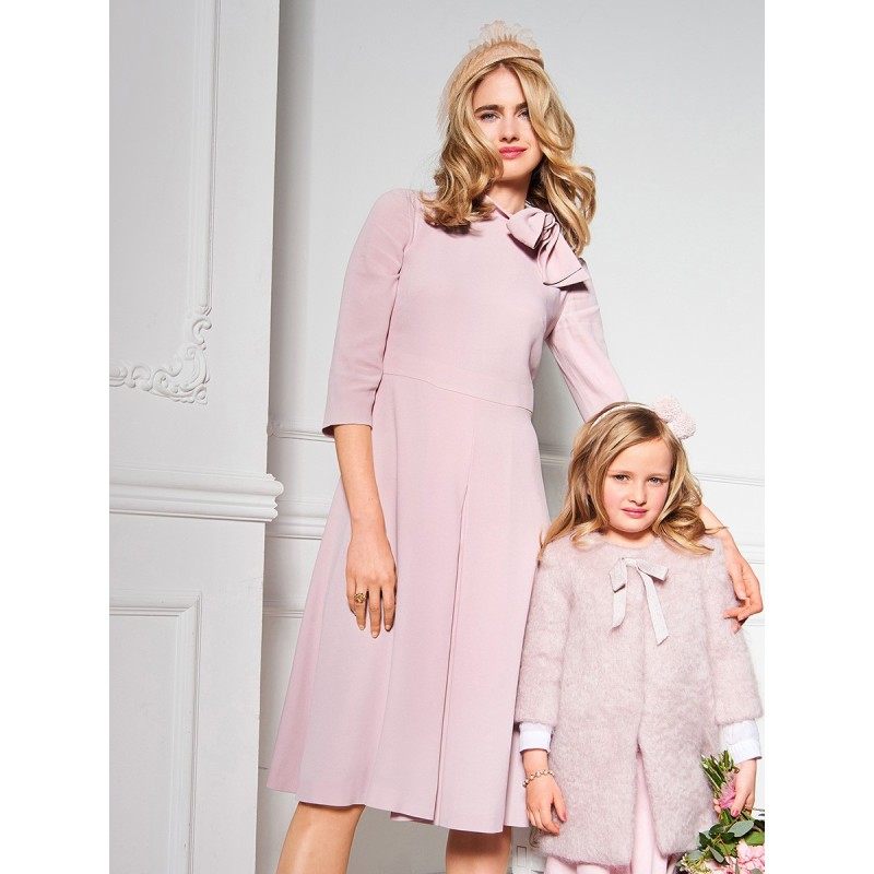 Викрійка Сукня приталеного...