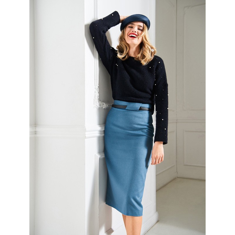 Pattern Pencil skirt below...