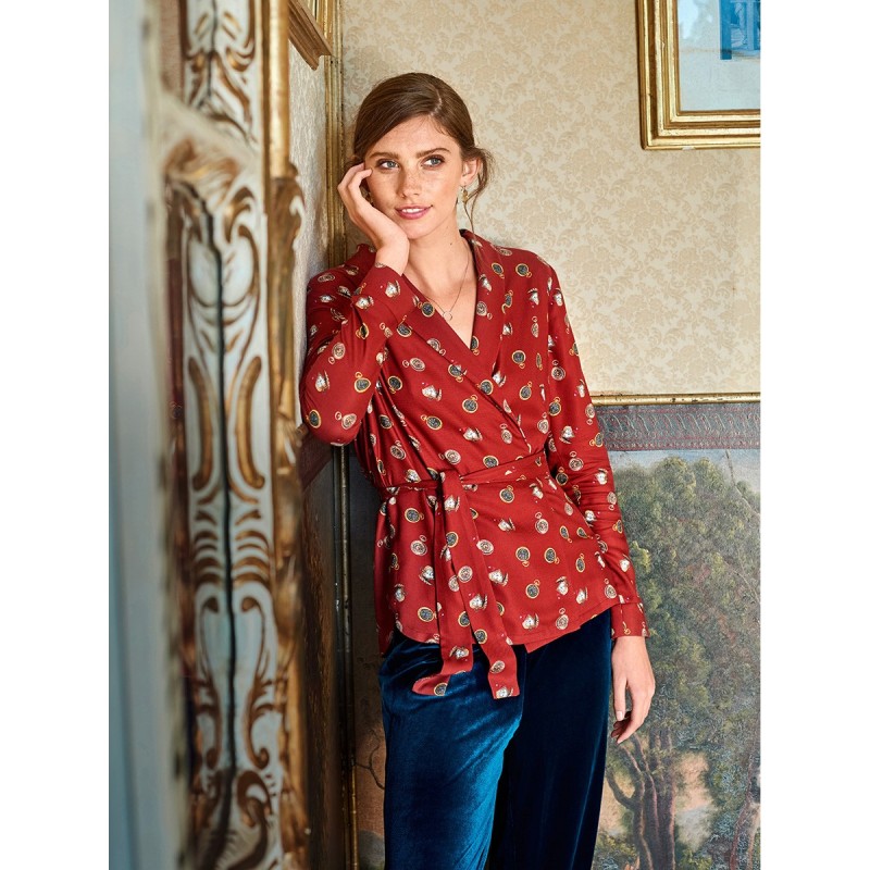 Pattern Blouse with a smell...