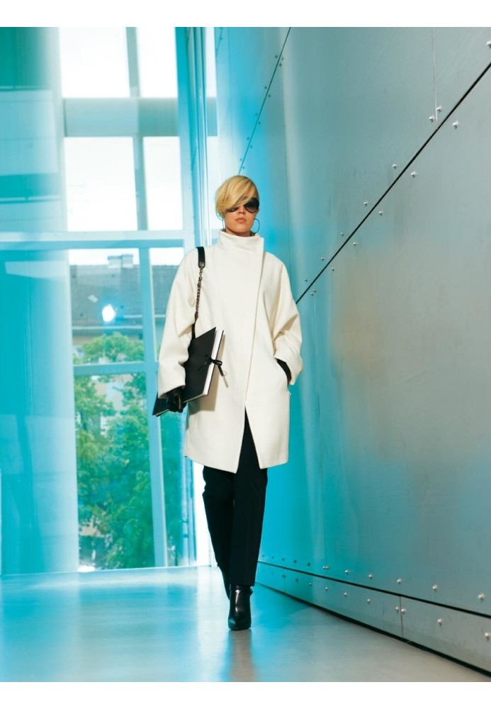 Pattern Coat with asymmetric fastening and stand-up collar (Burda 9/2010, pattern number 118)