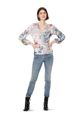 Pattern Pullover with a smell and V-neck (Burda 2/2020, pattern number 6170 B)