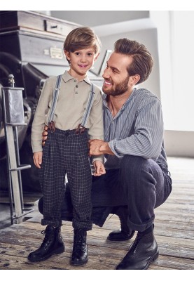 Pattern Pants of a classic cut with suspenders (Burda 10/2019, pattern number 130)