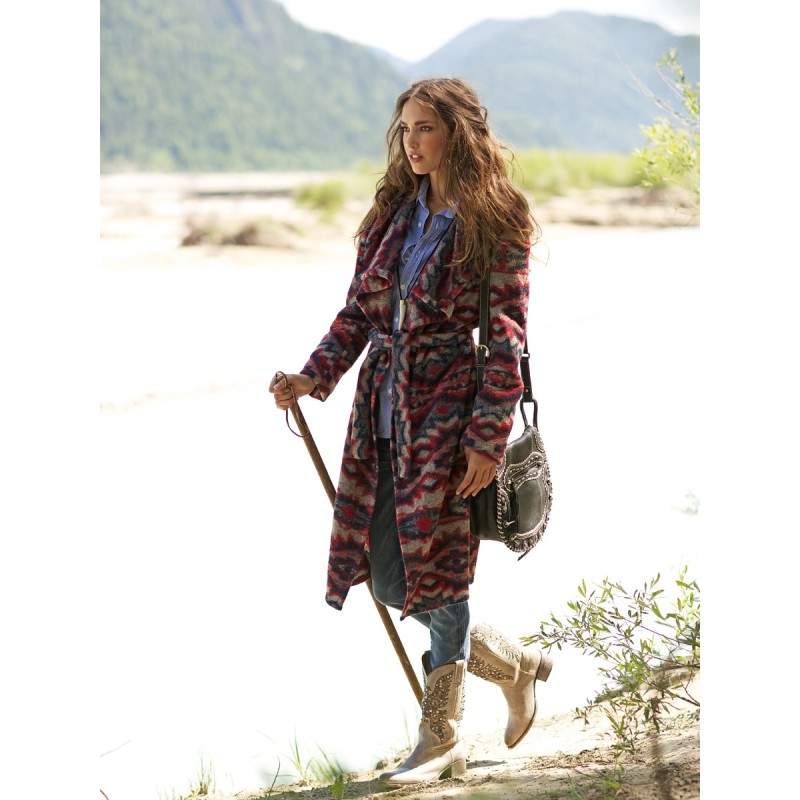 Pattern Coat with a wide...