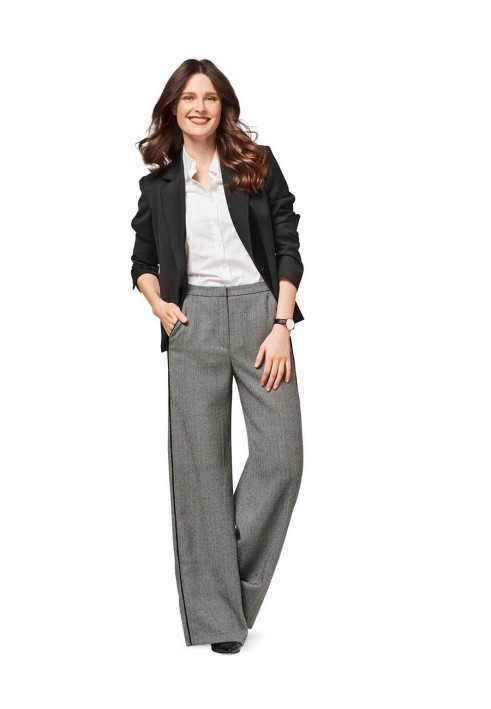 Pattern Pants of a spacious silhouette in the style of Marlene Dietrich (Burda 2/2017, pattern number 6470 B)