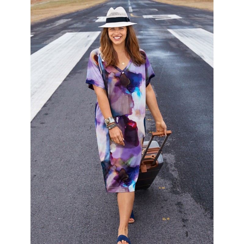 Pattern Straight-cut dress...