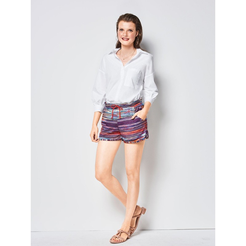 Pattern Short shorts in a...