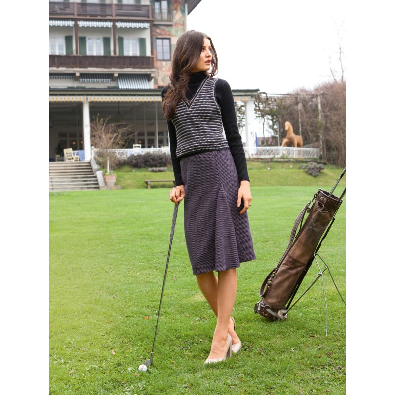 Pattern Skirt with a gode...