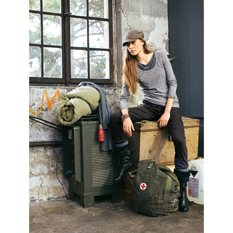 Pattern Two-layer pullover...