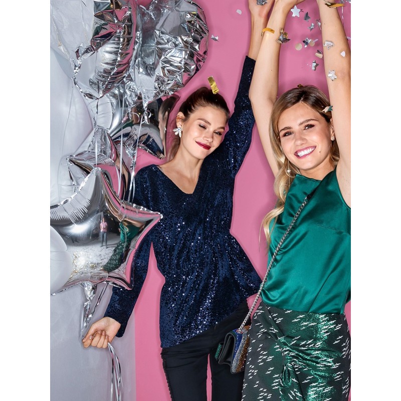 Pattern Velvet pullover...