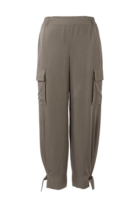 Pattern Cargo trousers with side pockets (Burda 2/2020, pattern no. 6193 A)