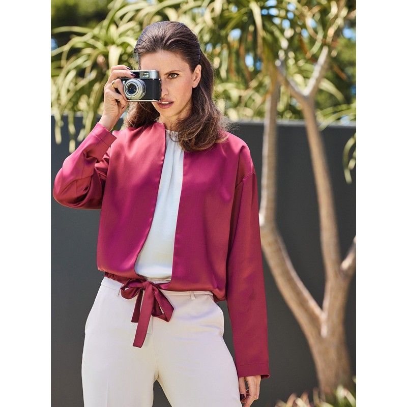 Pattern Sports cut blouse...