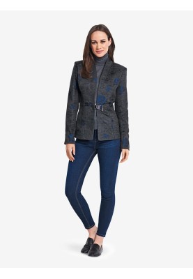 Pattern Jacket of a fitted silhouette with a shawl collar (Burda 2/2018, pattern number 6376 A)