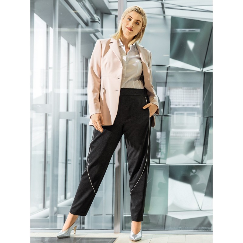 Pattern Joggers with relief...