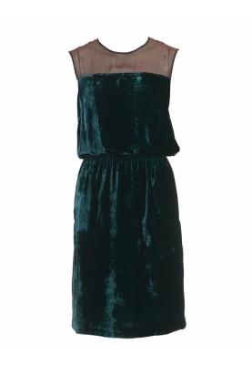 Pattern Dress of a simple cut made of silk velvet (Burda 11/2010, pattern number 103)