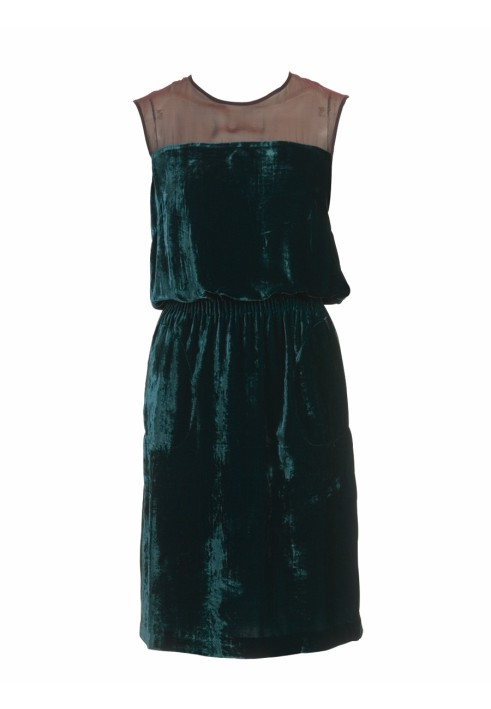 Pattern Dress of a simple cut made of silk velvet (Burda 11/2010, pattern number 103)