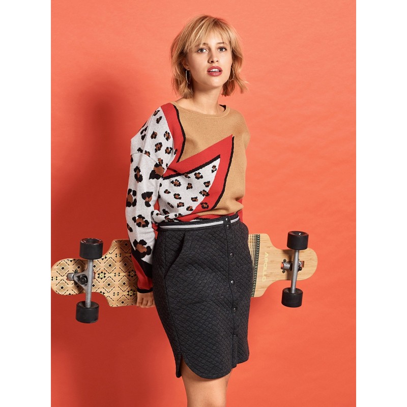 Pattern Short skirt in...