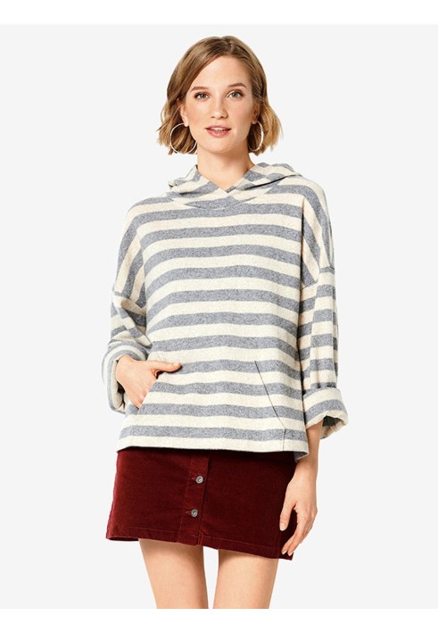 Pattern Pullover with original folds on the sleeves (Burda 2/2019, pattern number 6296 A)