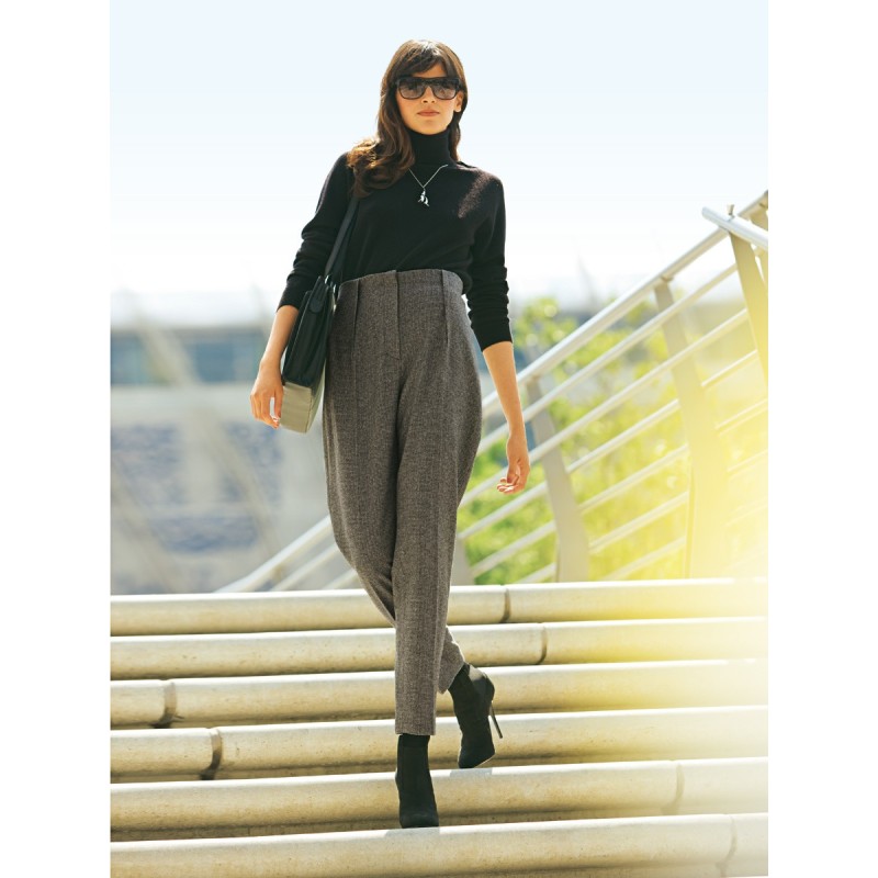 Pattern Pants with a high...