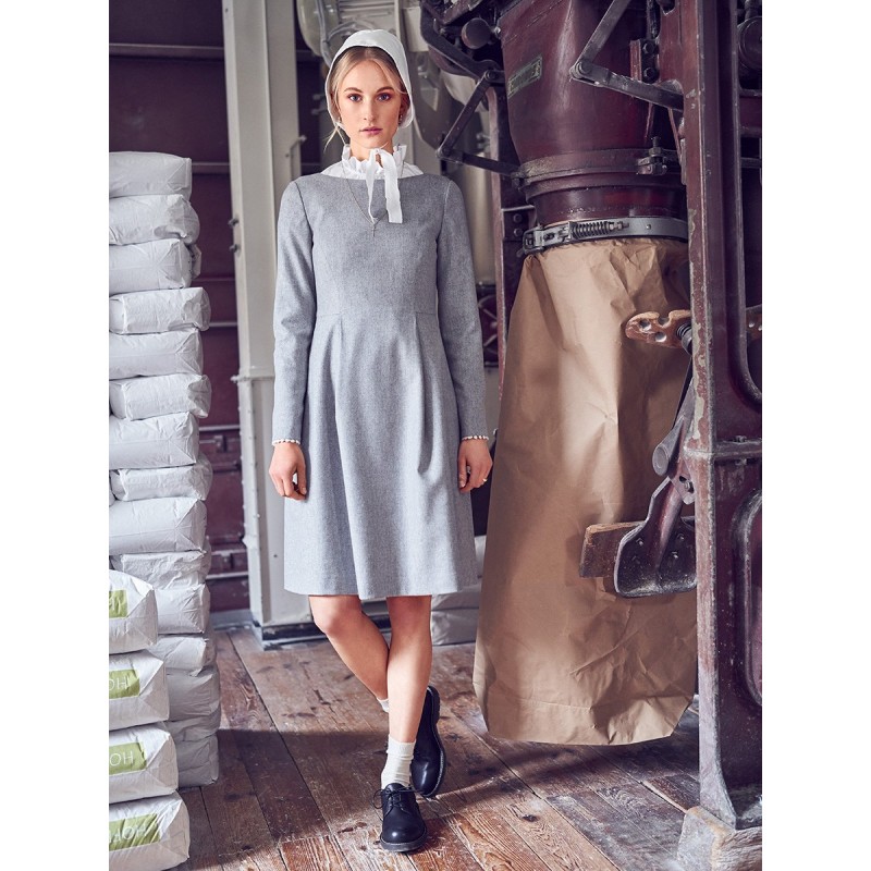 Викрійка Сукня з рельєфними...